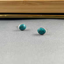 Load image into Gallery viewer, Oval Turquoise grain Studs
