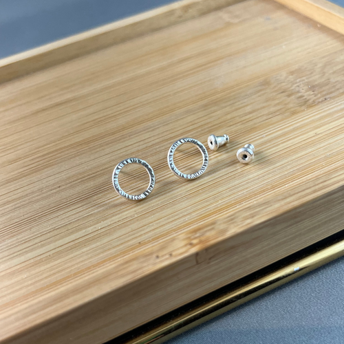 Hammered circle Studs