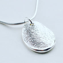 Load image into Gallery viewer, Personalized Paw Print Necklace